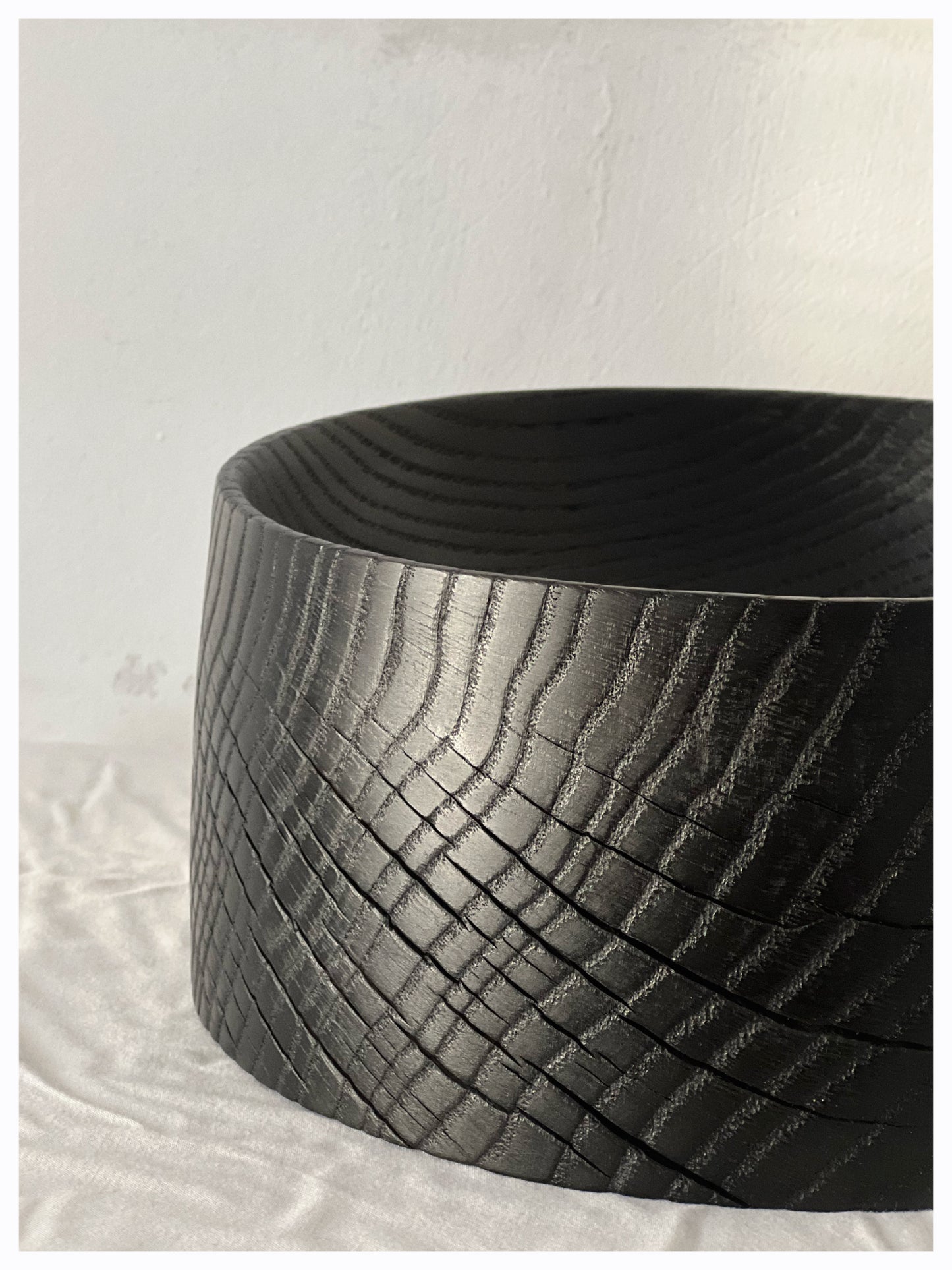 CHARRED WOODEN BOWL - IN OAK