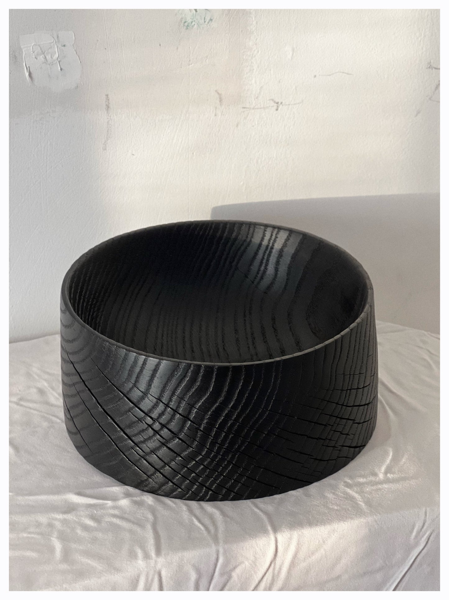 CHARRED WOODEN BOWL - IN OAK