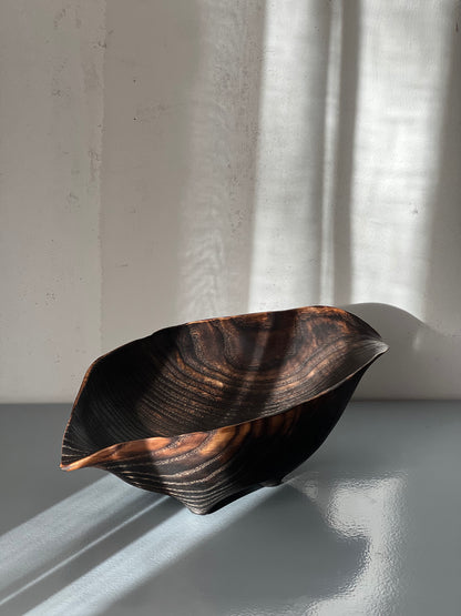MAGNOLIA LEAF WOODEN BOWL - IN OAK